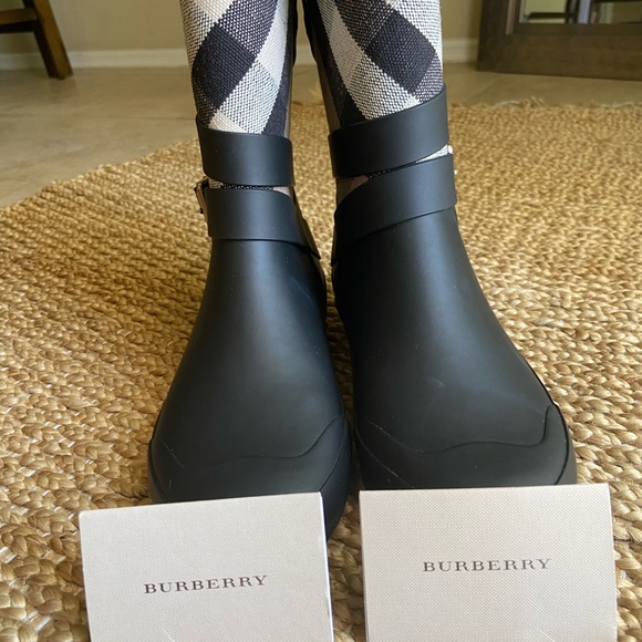 burberry short rain boots